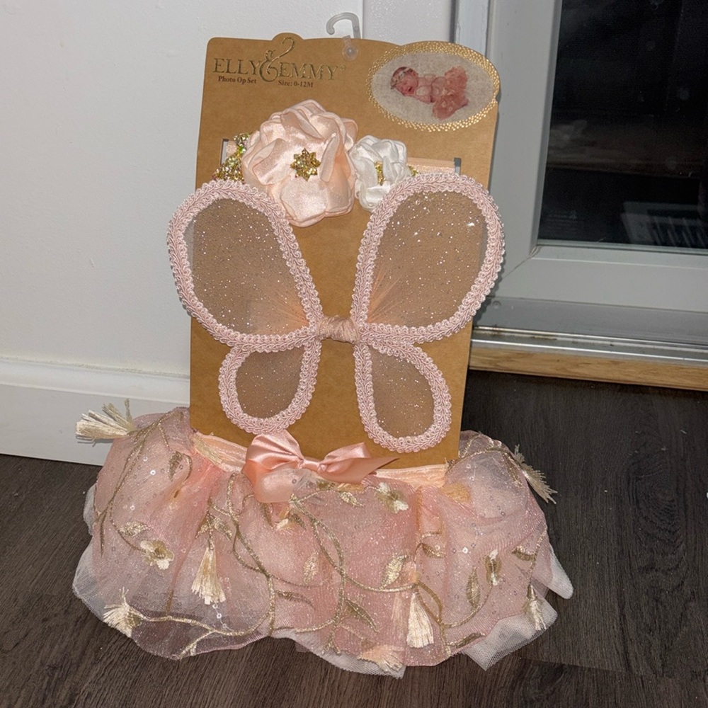 Newborn dress with accessories